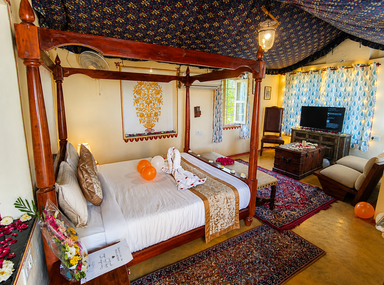 Tented a.c. deluxe suite